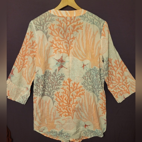 Soft Surroundings Orange and White 3/4 Sleeve Coral Print Button Down Shirt. Siz - Picture 3 of 6